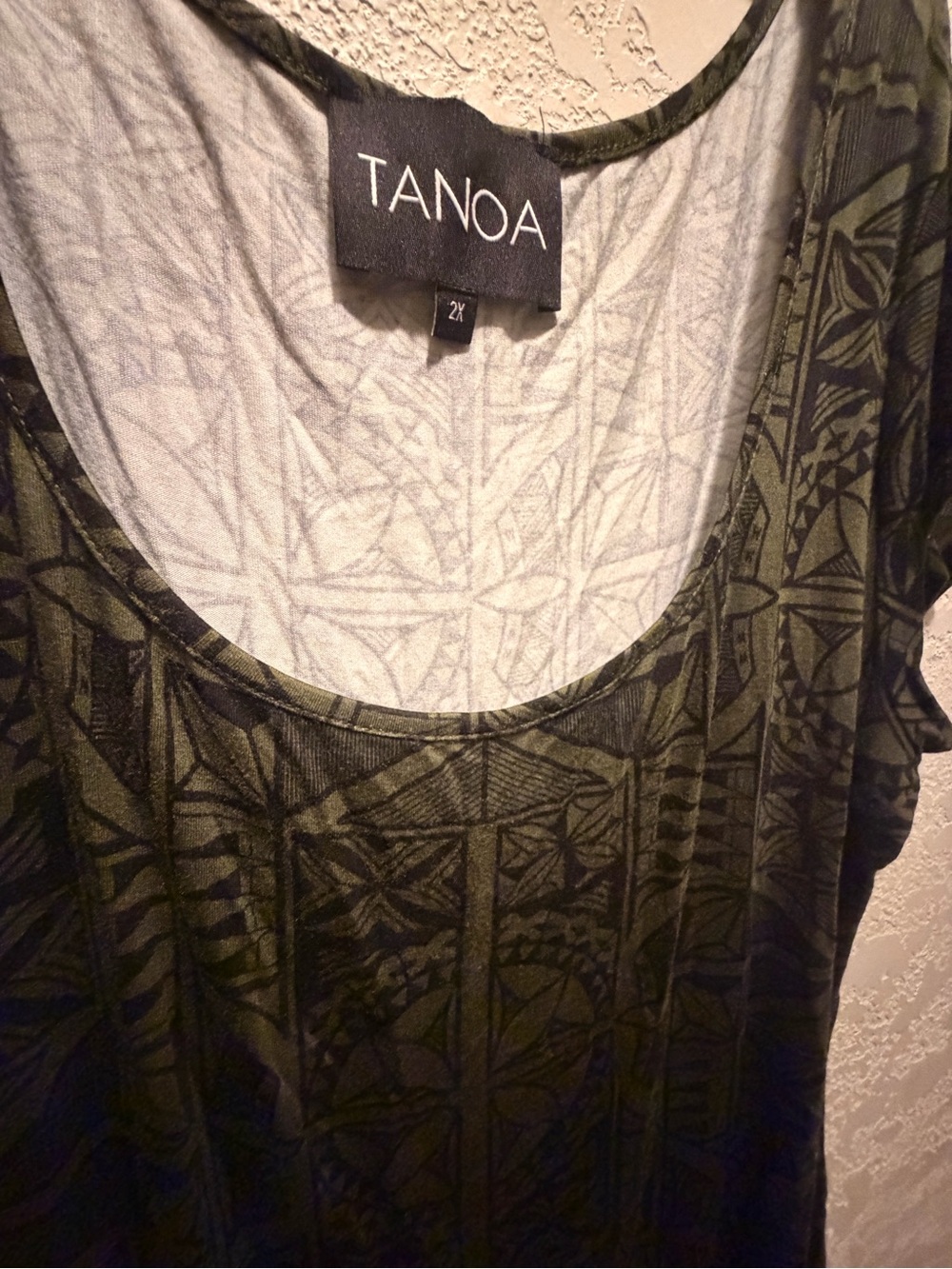 Tanoa 2 dresses, 2 pants, and 1 top. Take it all!! - Picture 11 of 16